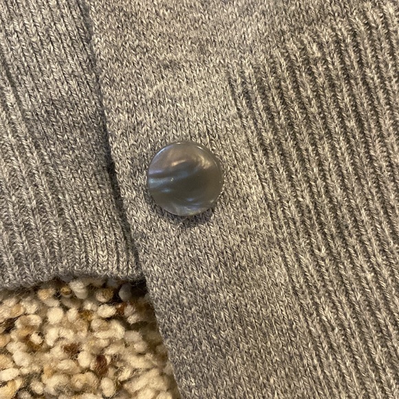 Gray cardigan - Picture 3 of 4